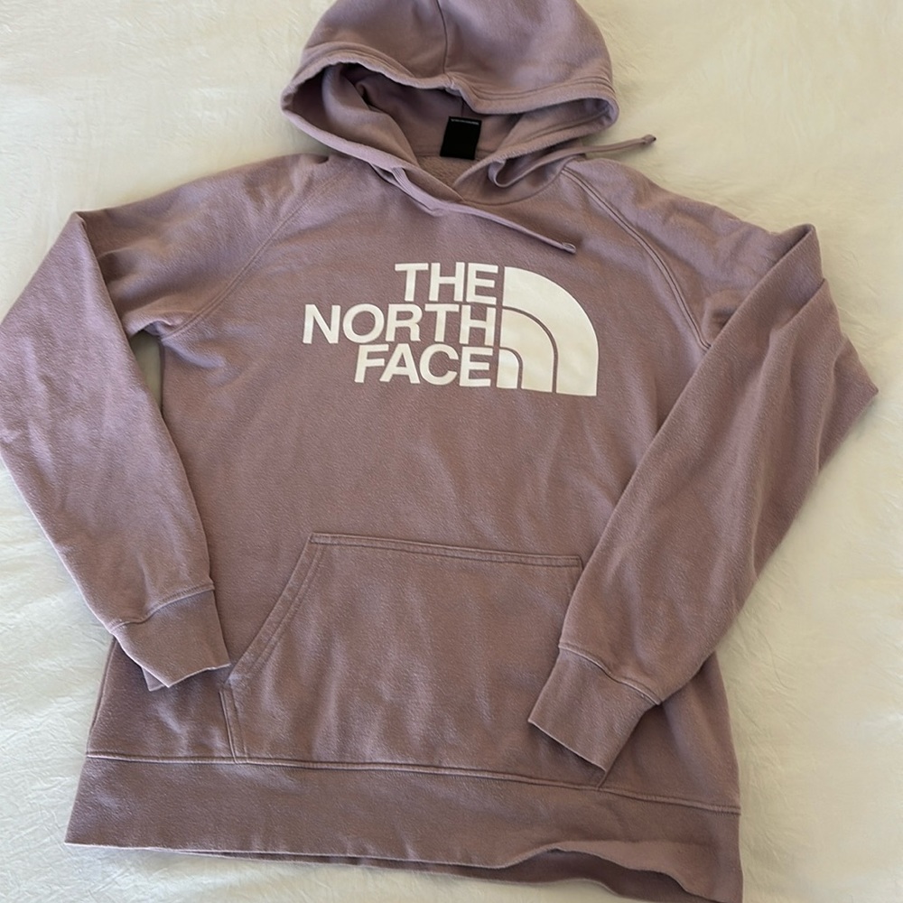 Mauve The North Face women’s hoodie